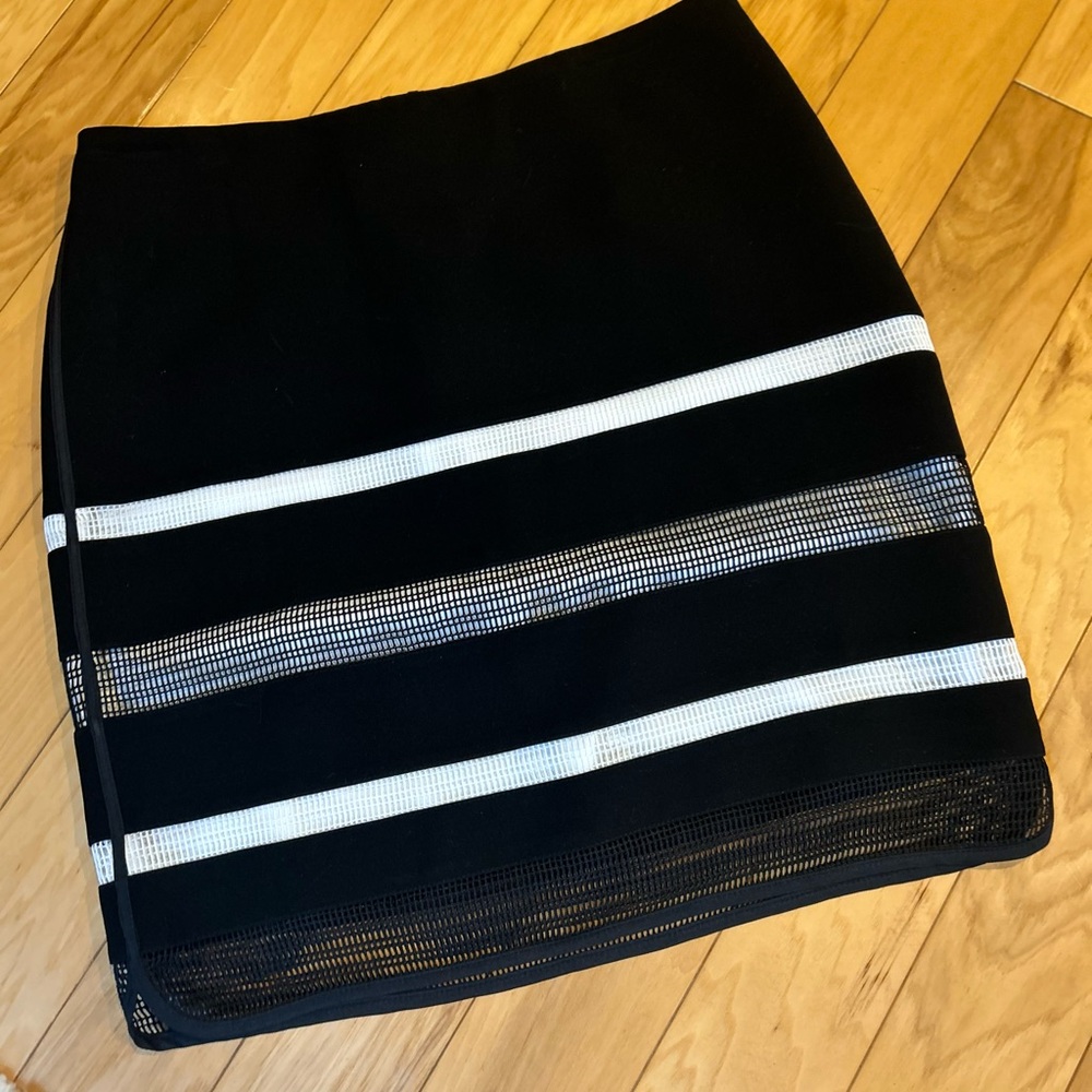 White House Black Market Striped Pencil Skirt Size 2 Mesh Trim Black White Corpo